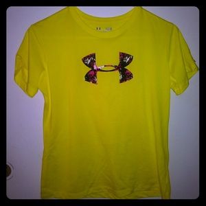 Girls Under Armour YLG T-shirt